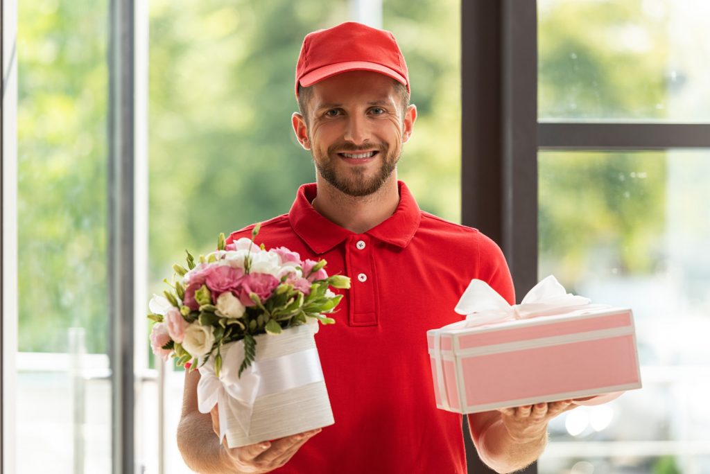 10 Reasons to Send Flowers to a Friend Just Because 10 Reasons to Send Flowers to a Friend Just Because